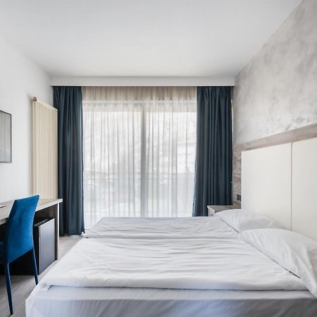 Hotel De Nac Torbole Sul Garda Ngoại thất bức ảnh