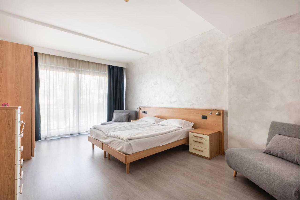 Hotel De Nac Torbole Sul Garda Ngoại thất bức ảnh