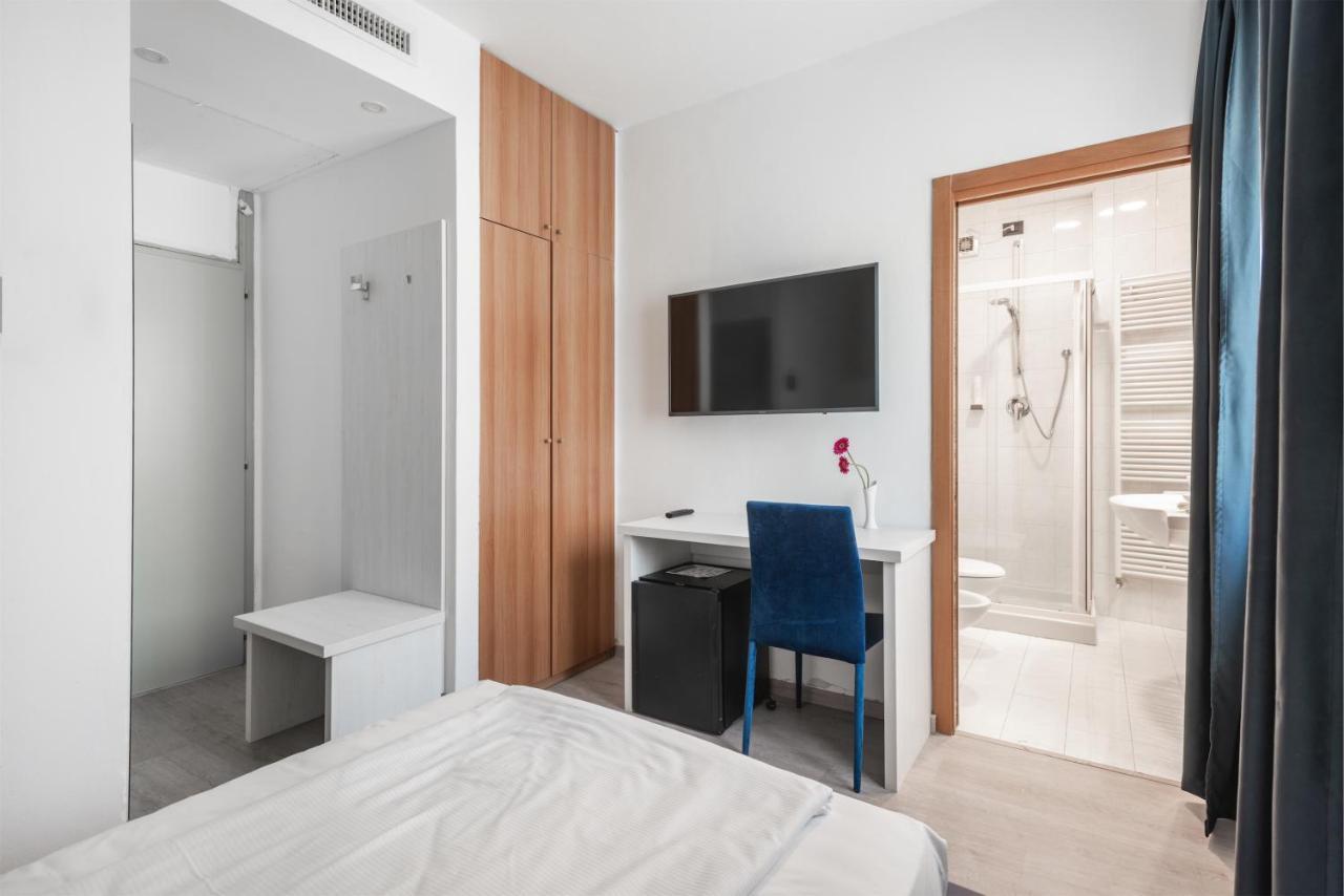 Hotel De Nac Torbole Sul Garda Ngoại thất bức ảnh