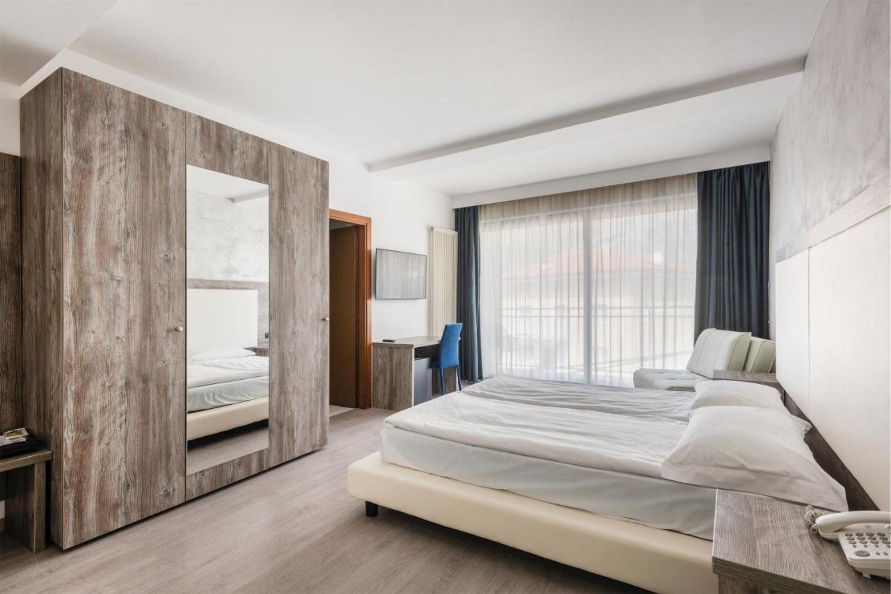 Hotel De Nac Torbole Sul Garda Ngoại thất bức ảnh