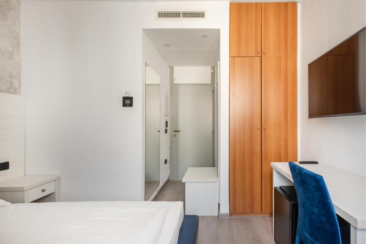 Hotel De Nac Torbole Sul Garda Ngoại thất bức ảnh