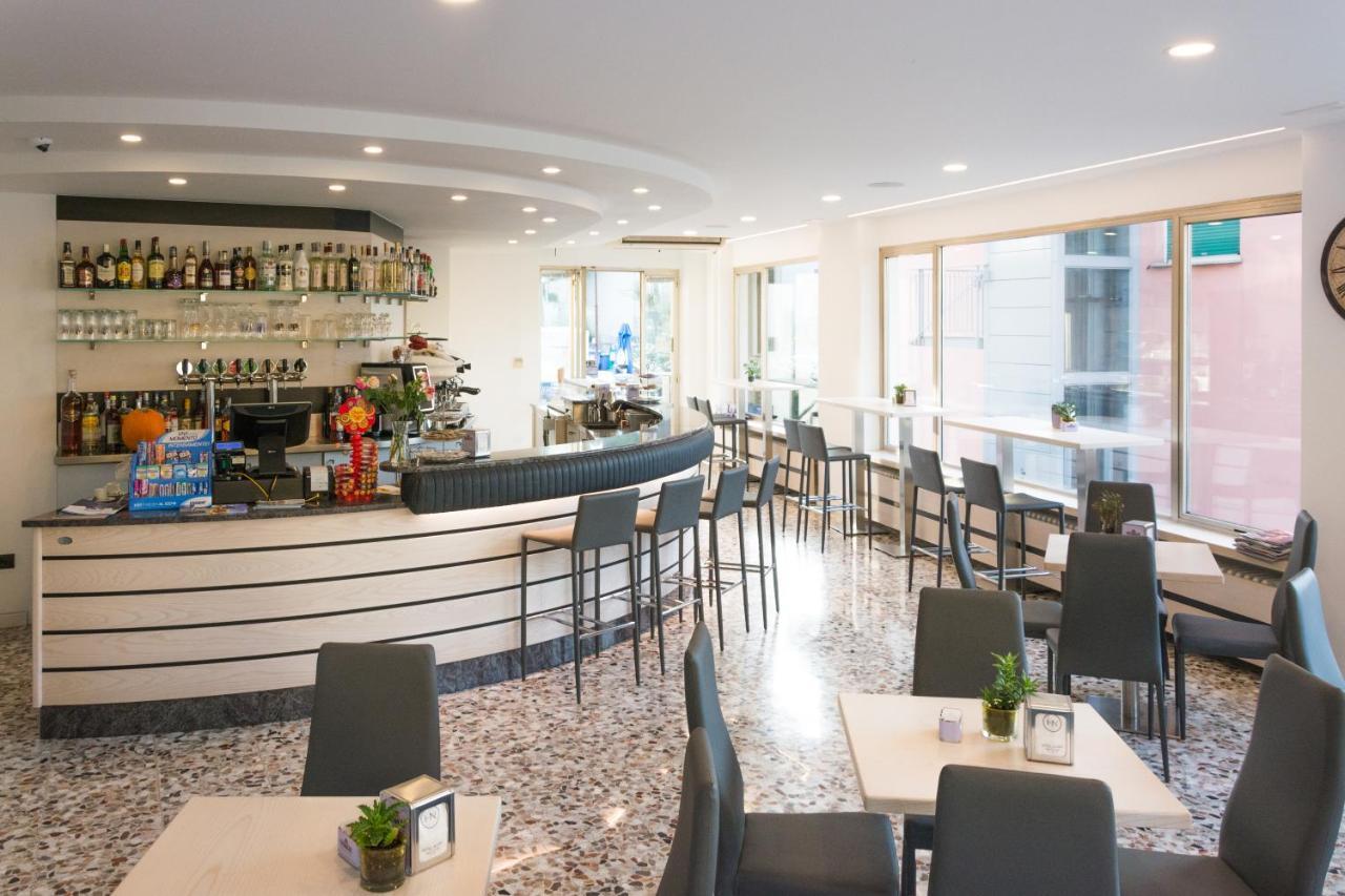 Hotel De Nac Torbole Sul Garda Ngoại thất bức ảnh