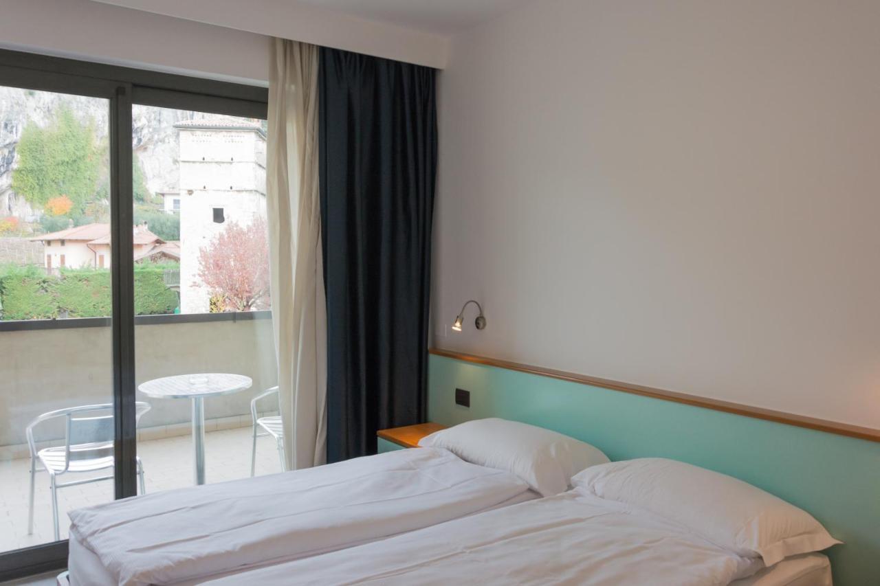 Hotel De Nac Torbole Sul Garda Ngoại thất bức ảnh